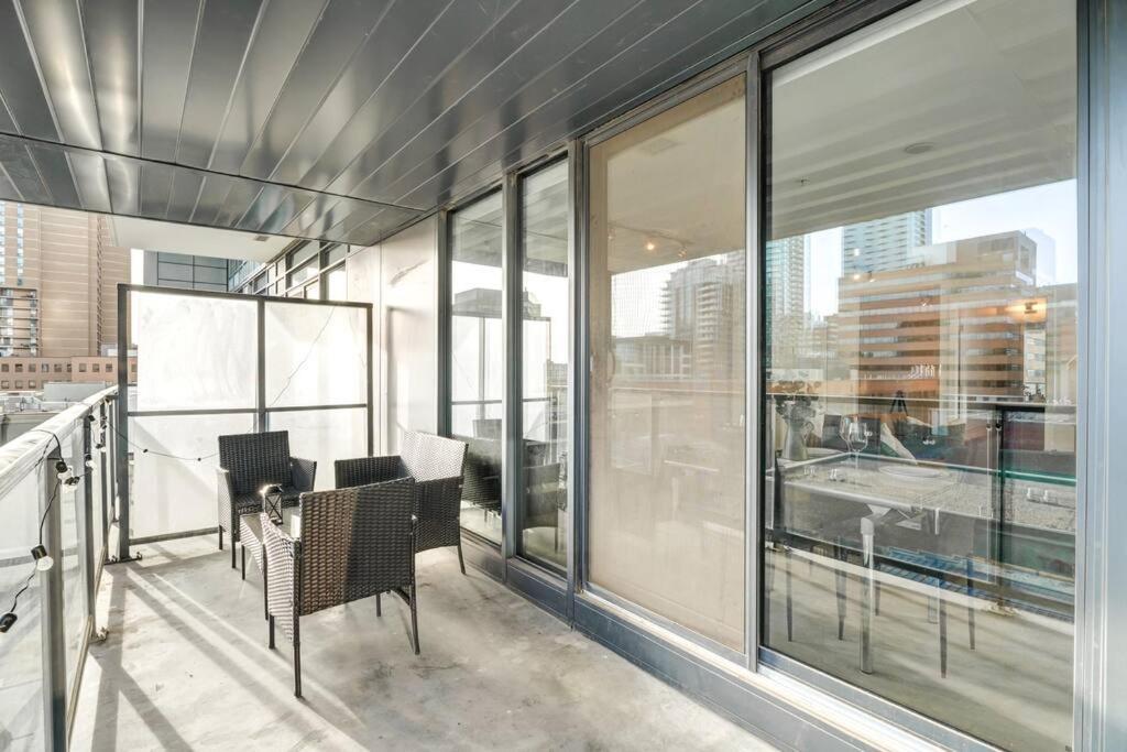 Apartment Downtown Tower View *