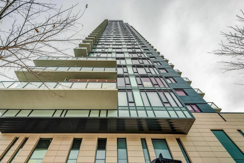 Apartment Downtown Tower View